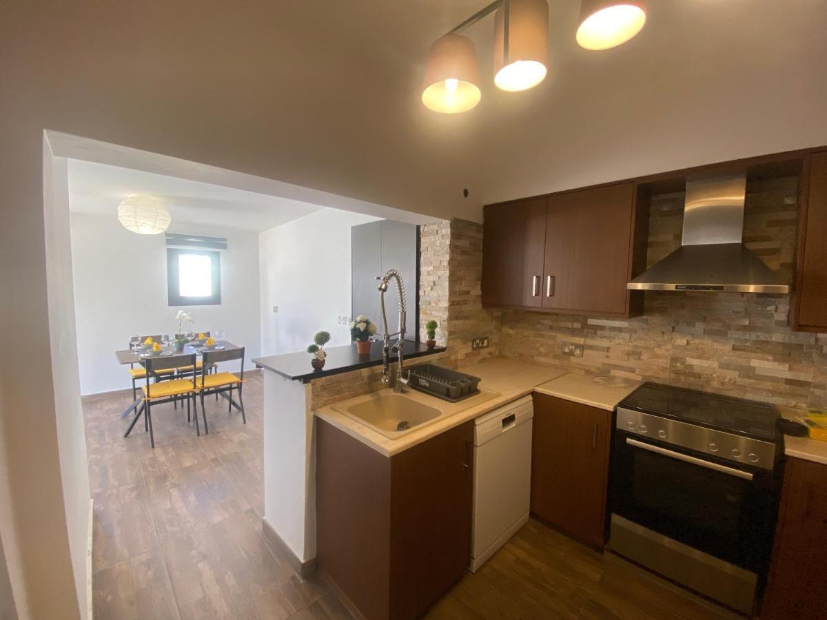 Philip Spacious Apartment Limassol Exterior foto